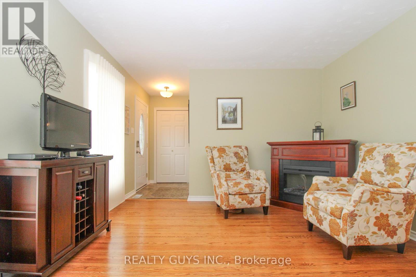 615 SAUGEEN CRESCENT - 9