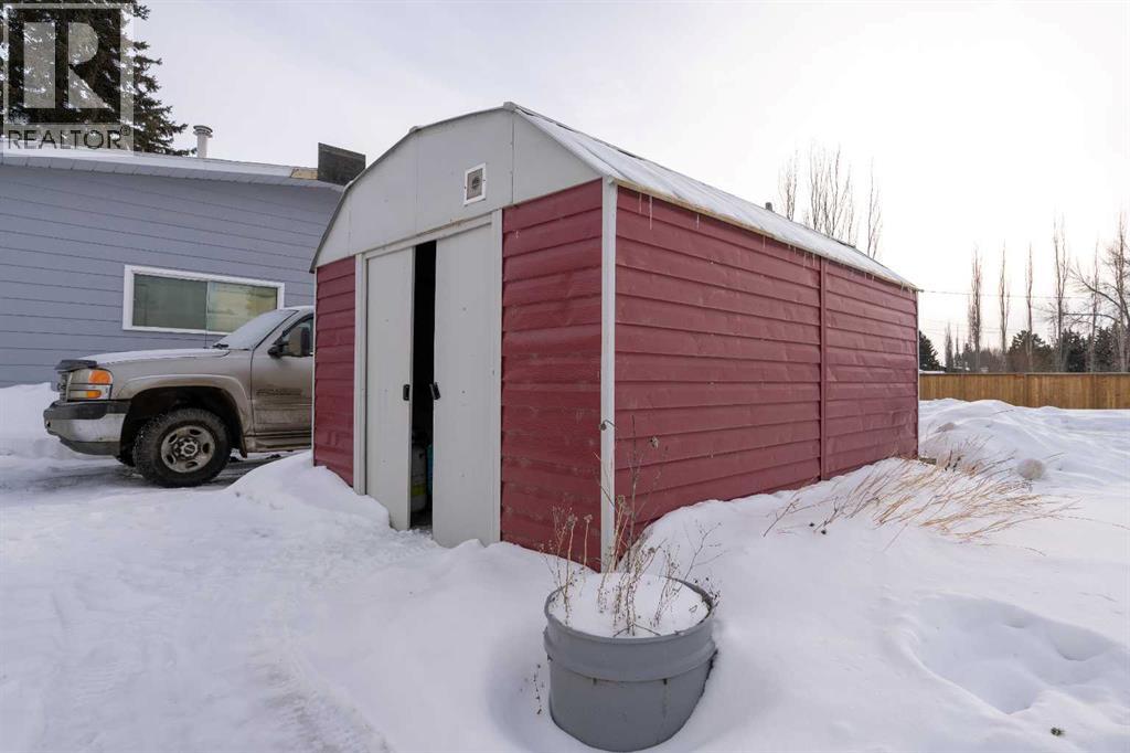 5615 49 Avenue - Photo 33