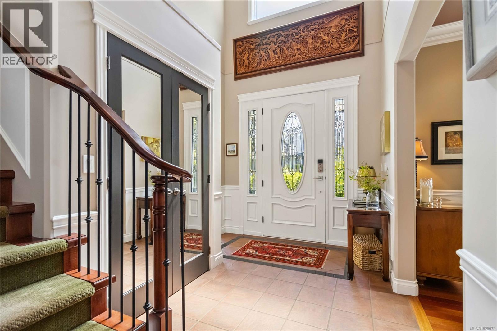 1702 De Sousa Pl, Saanich