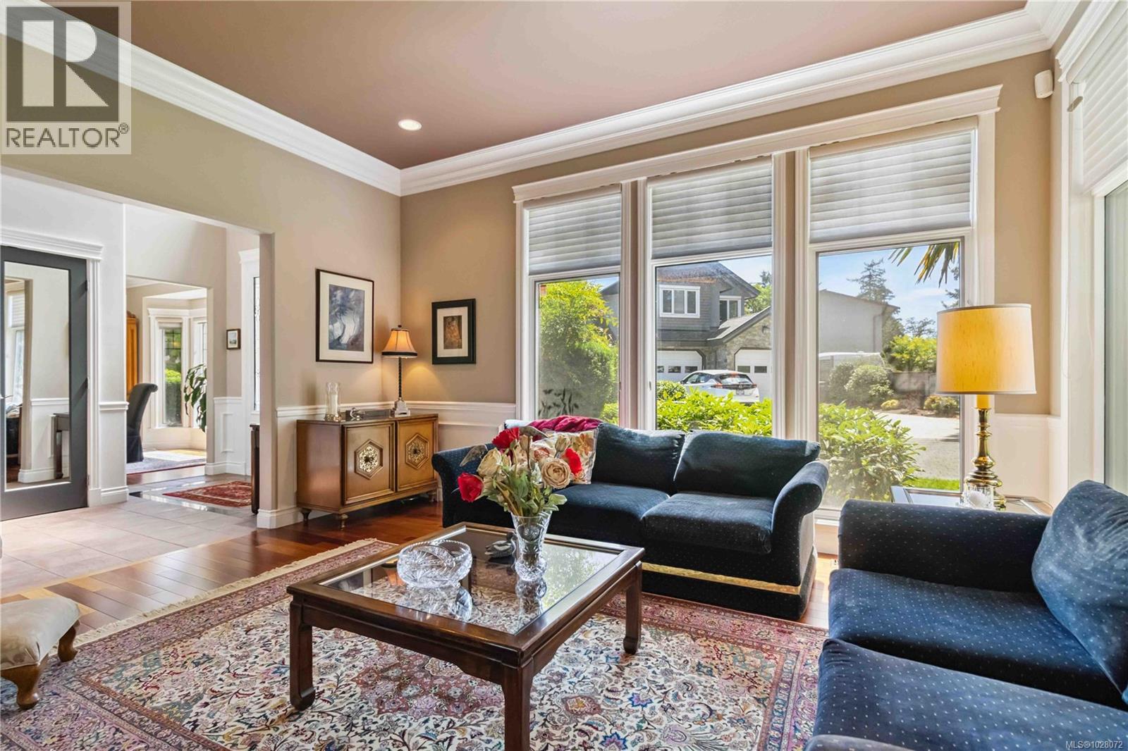 1702 De Sousa Pl, Saanich