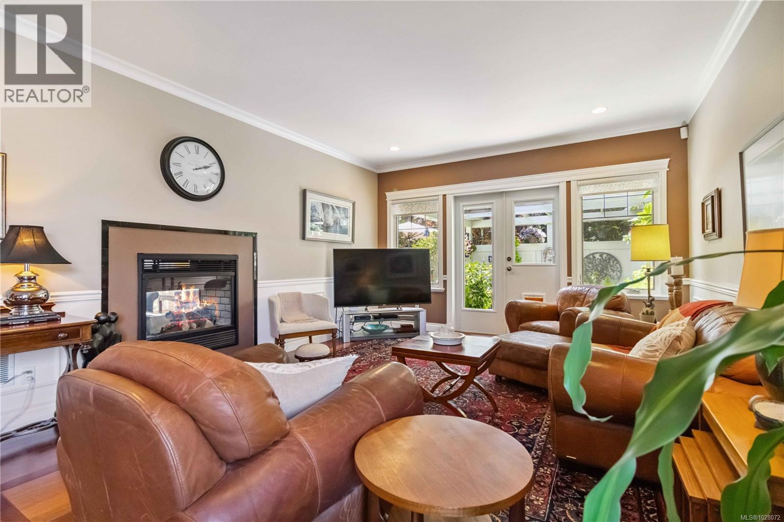 1702 De Sousa Pl, Saanich