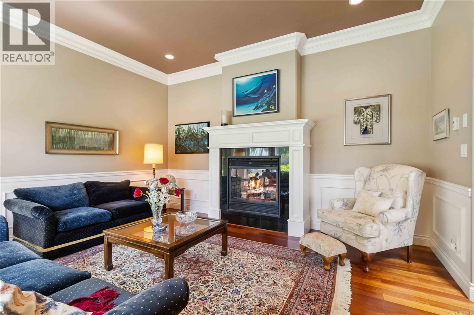 1702 De Sousa Pl, Saanich