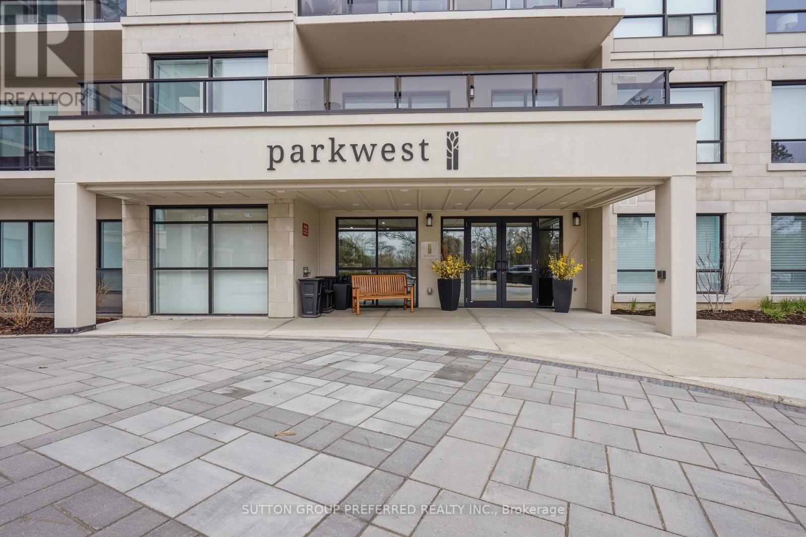 401 - 1200 COMMISSIONERS ROAD W