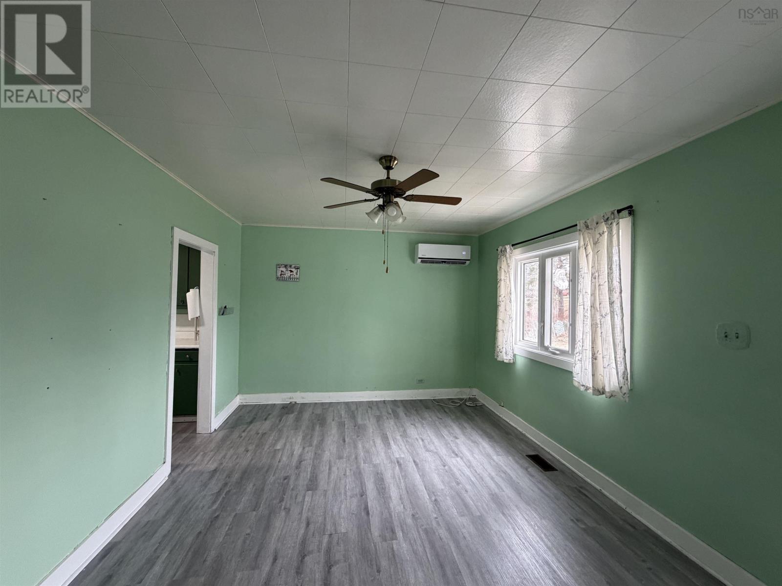 Property 3 of 29 of 1934 Kings Road