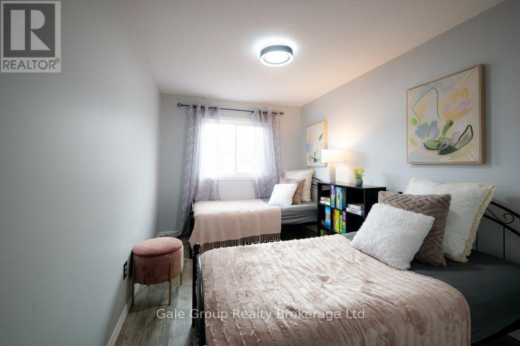 34 MOUNTAIN LAUREL CRESCENT — photo 26