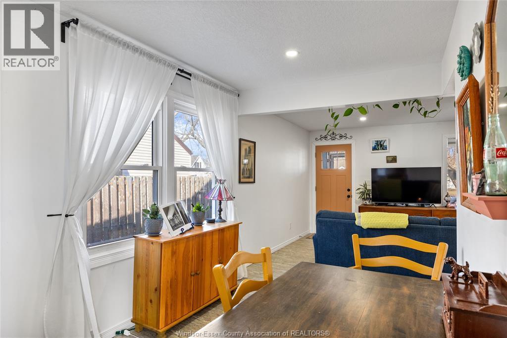 37 RICHARDSON AVENUE — photo 8