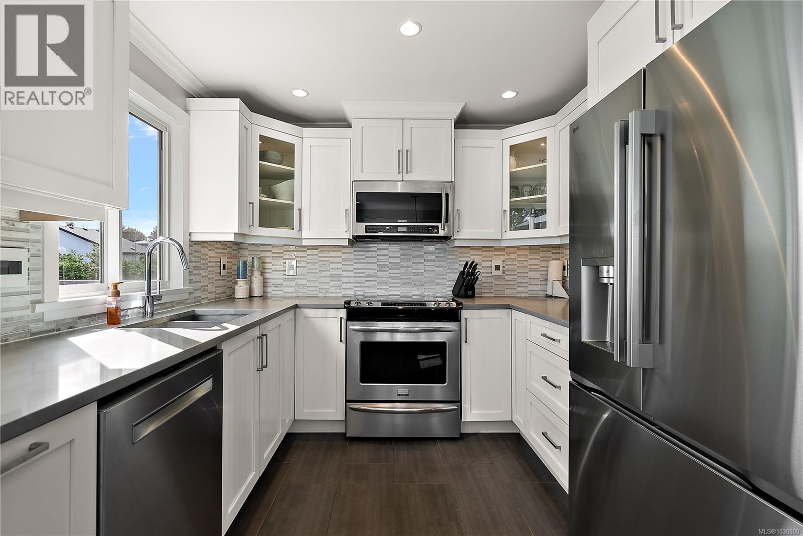 4190 INTERURBAN RD - 7