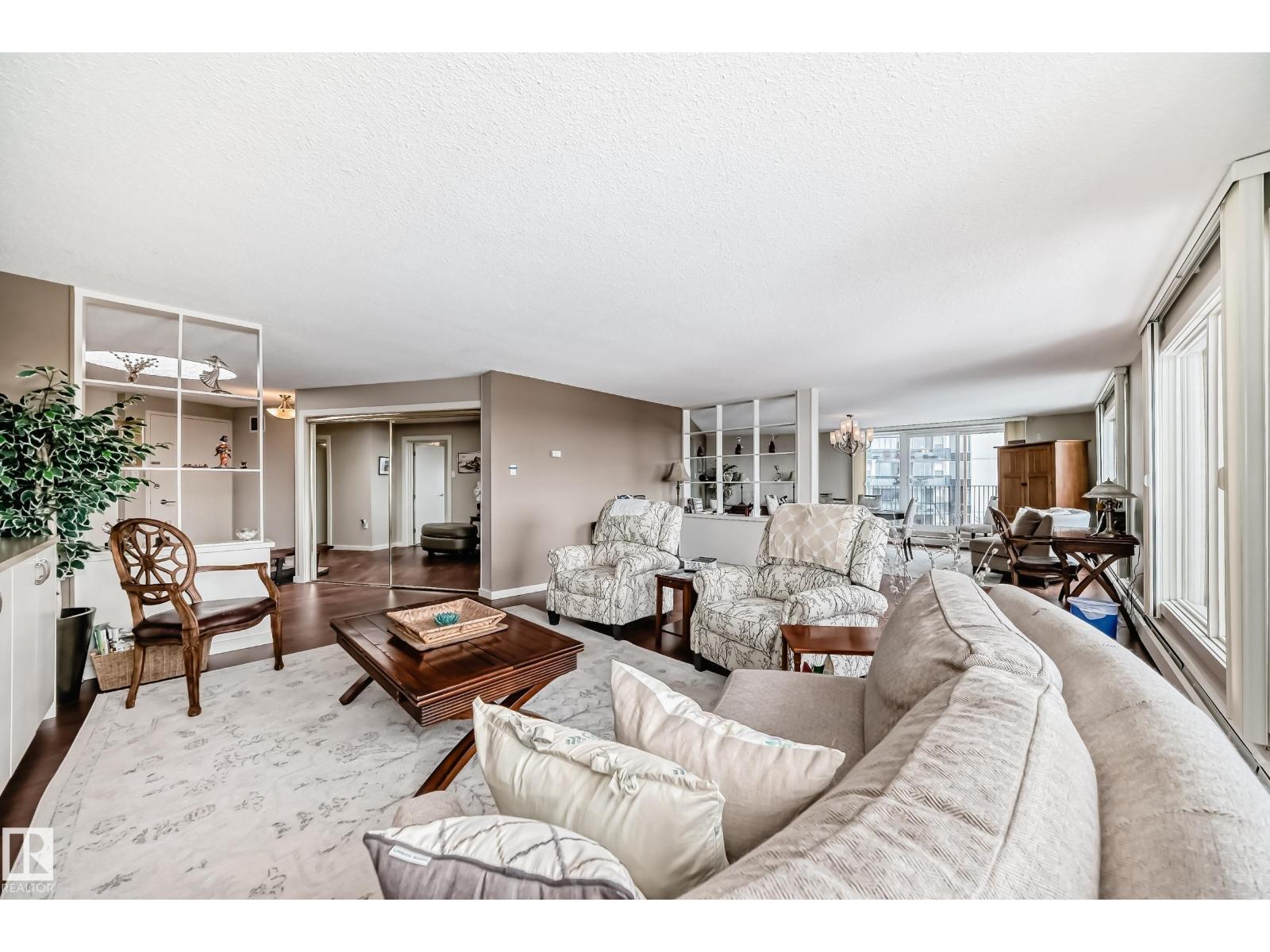 #716 10011 117 ST NW - 17