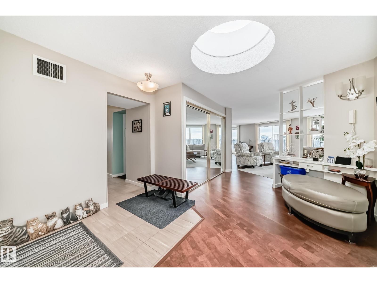 #716 10011 117 ST NW - 20