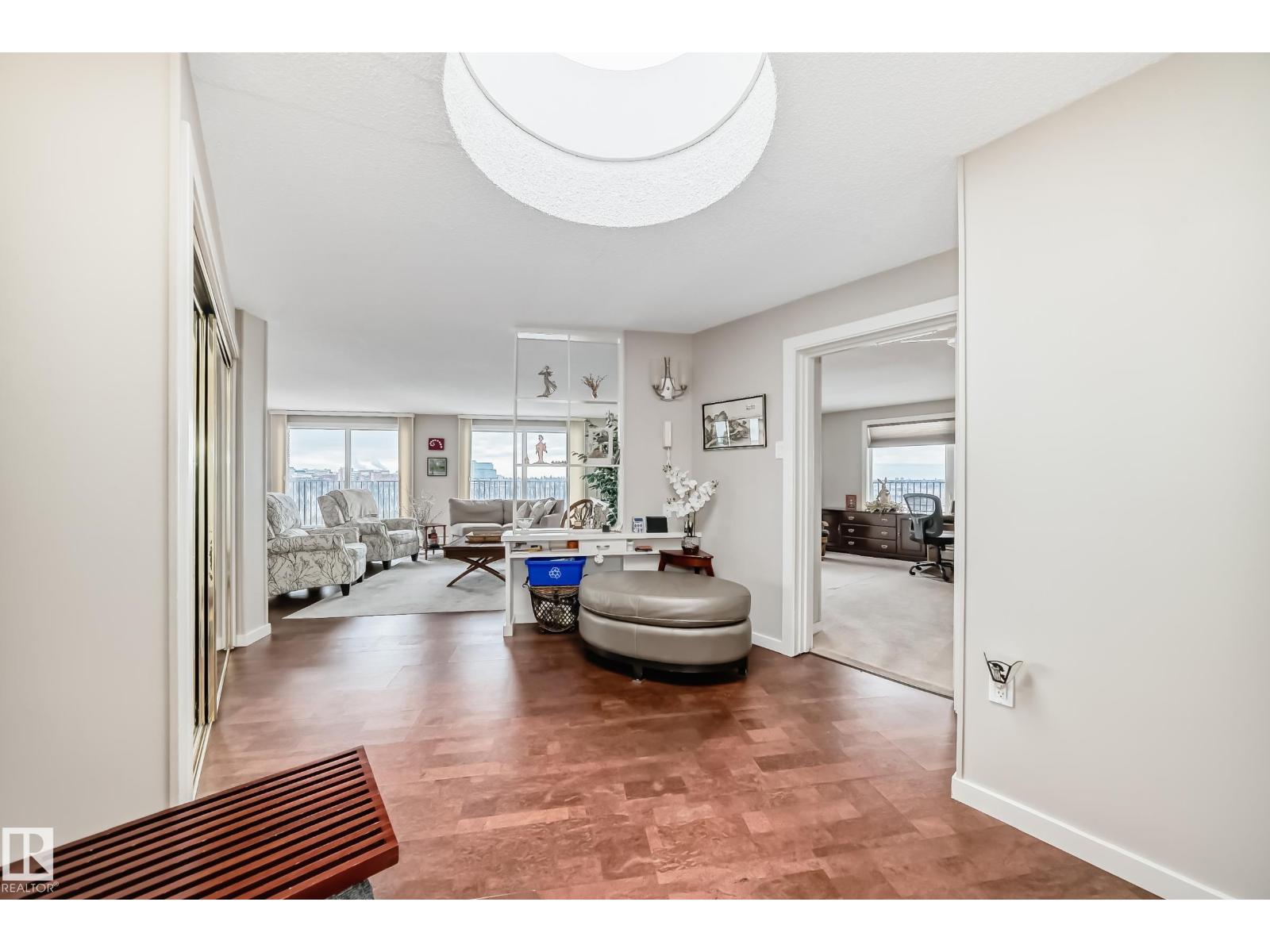 #716 10011 117 ST NW - 21