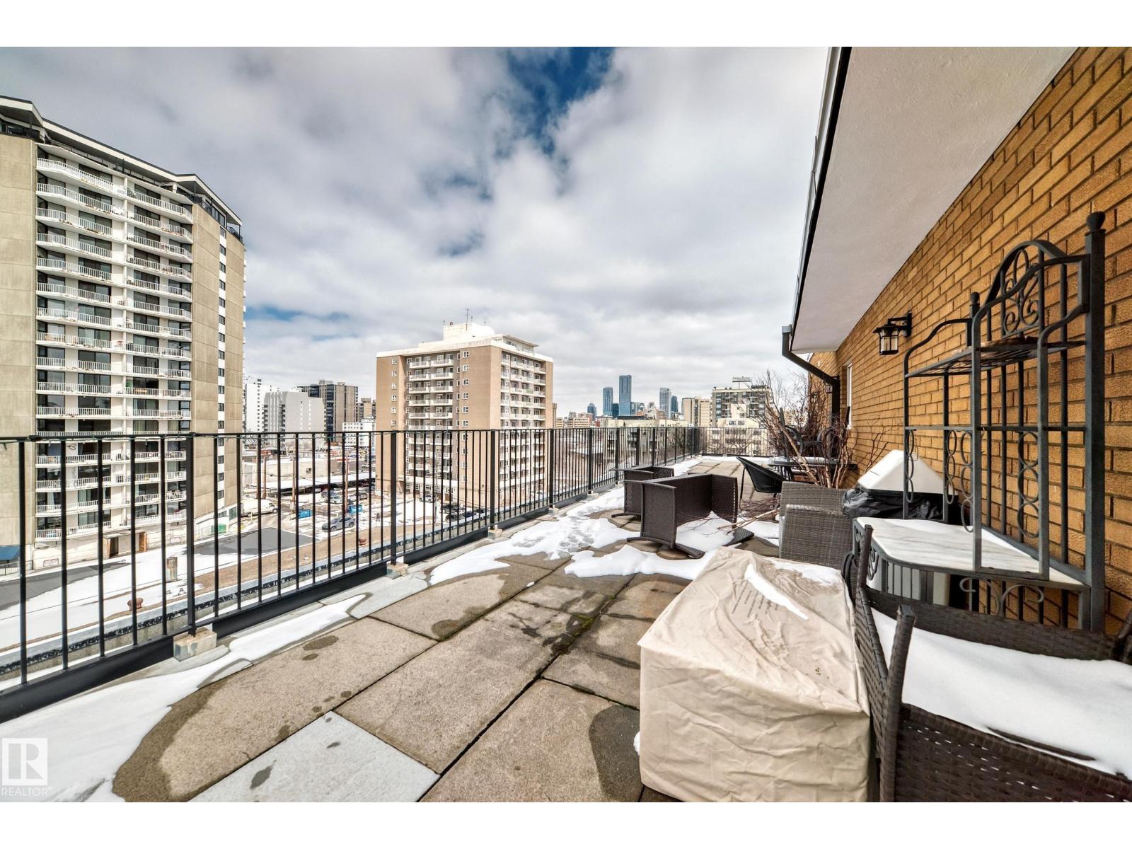 #716 10011 117 ST NW - 44