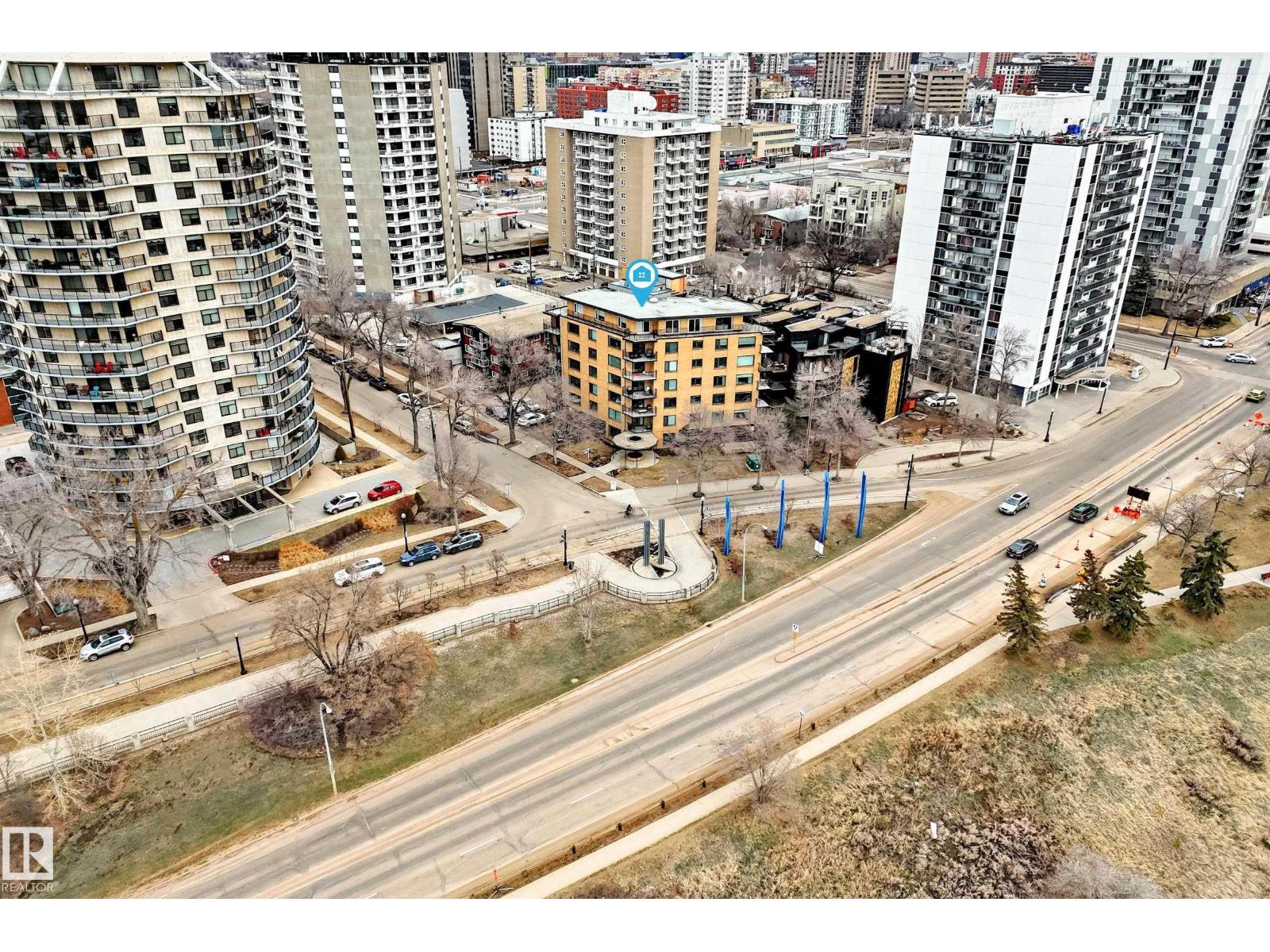 #716 10011 117 ST NW - 53