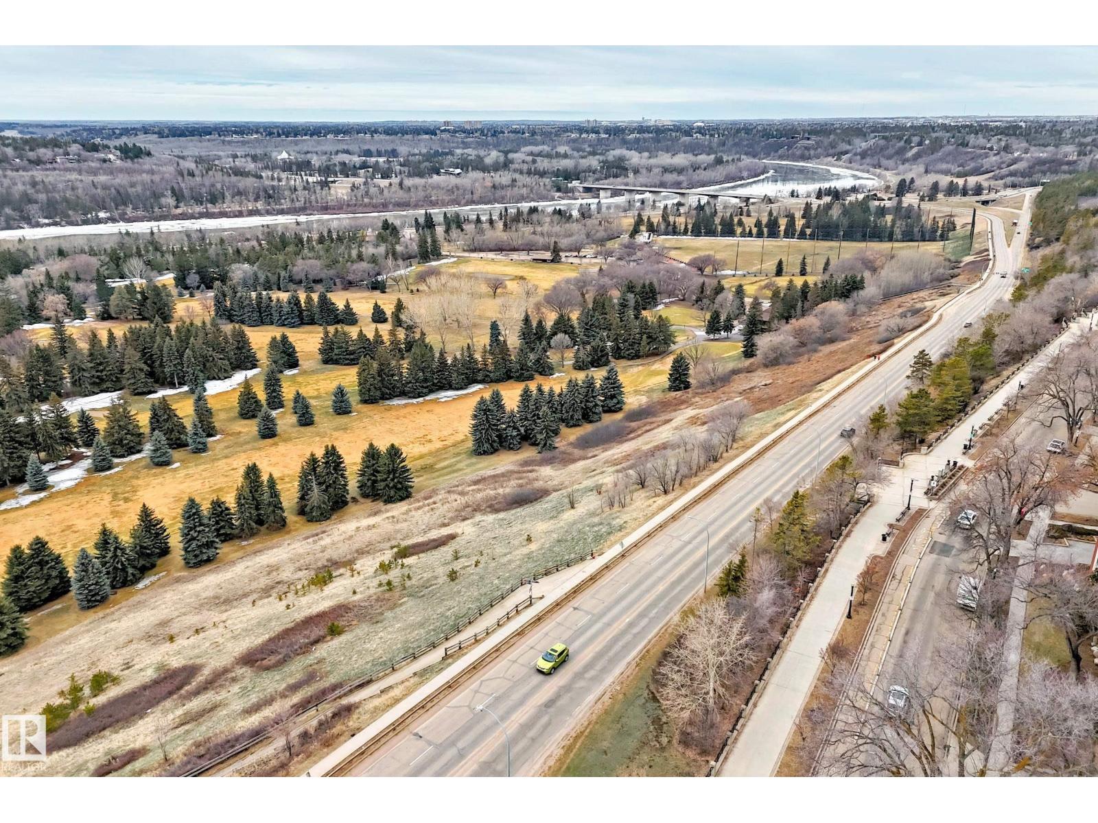 #716 10011 117 ST NW - 55