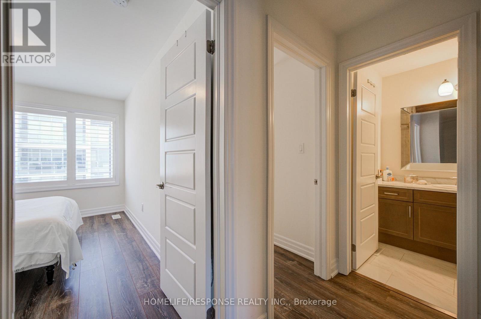 31 - 3023 CREEKSHORE COMMON — photo 38