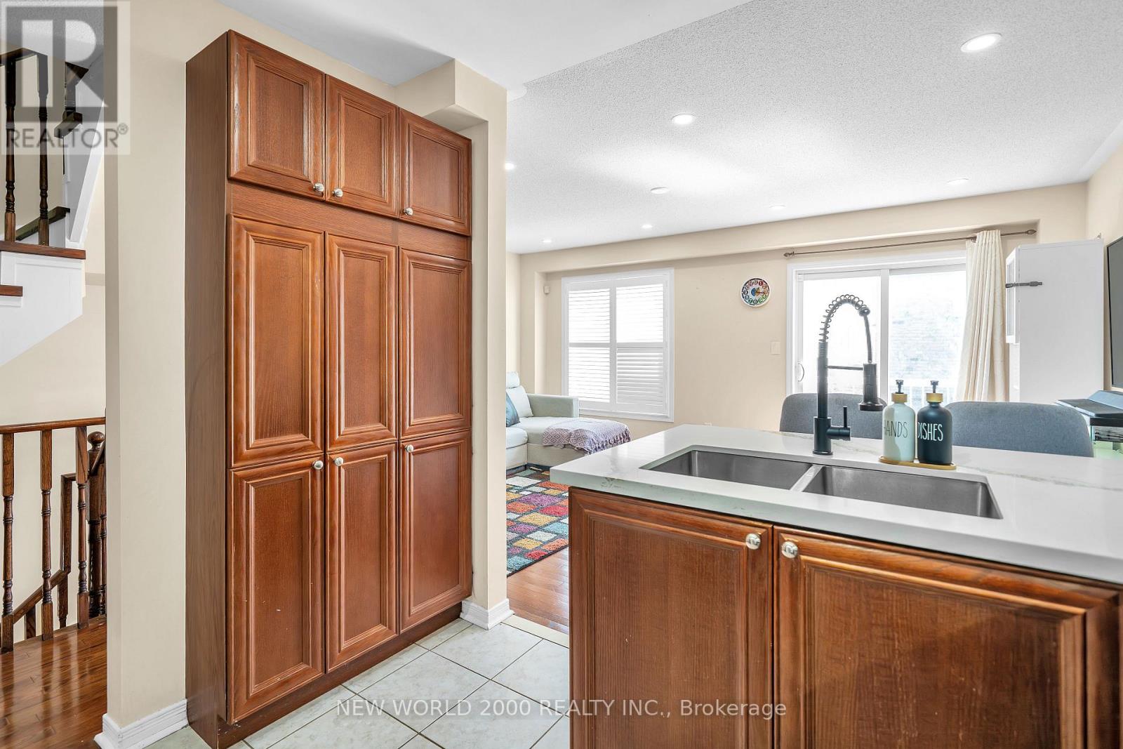 Family friendly kitchen (lots of storage)