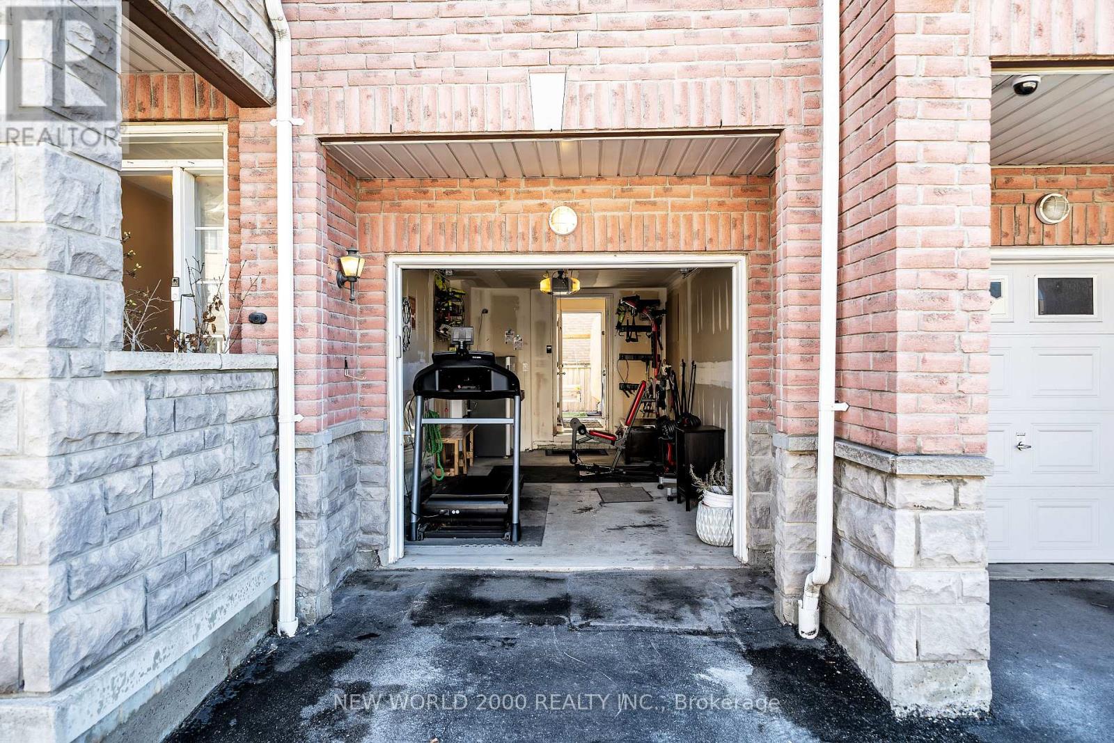 Single car garage