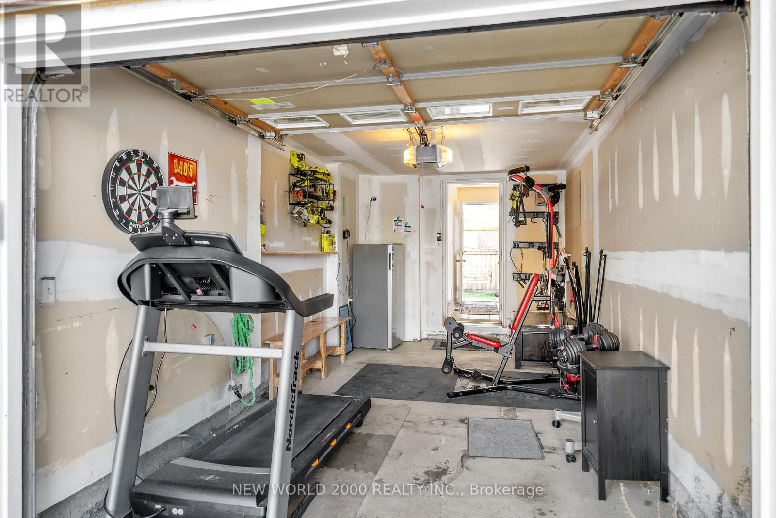 Single car garage