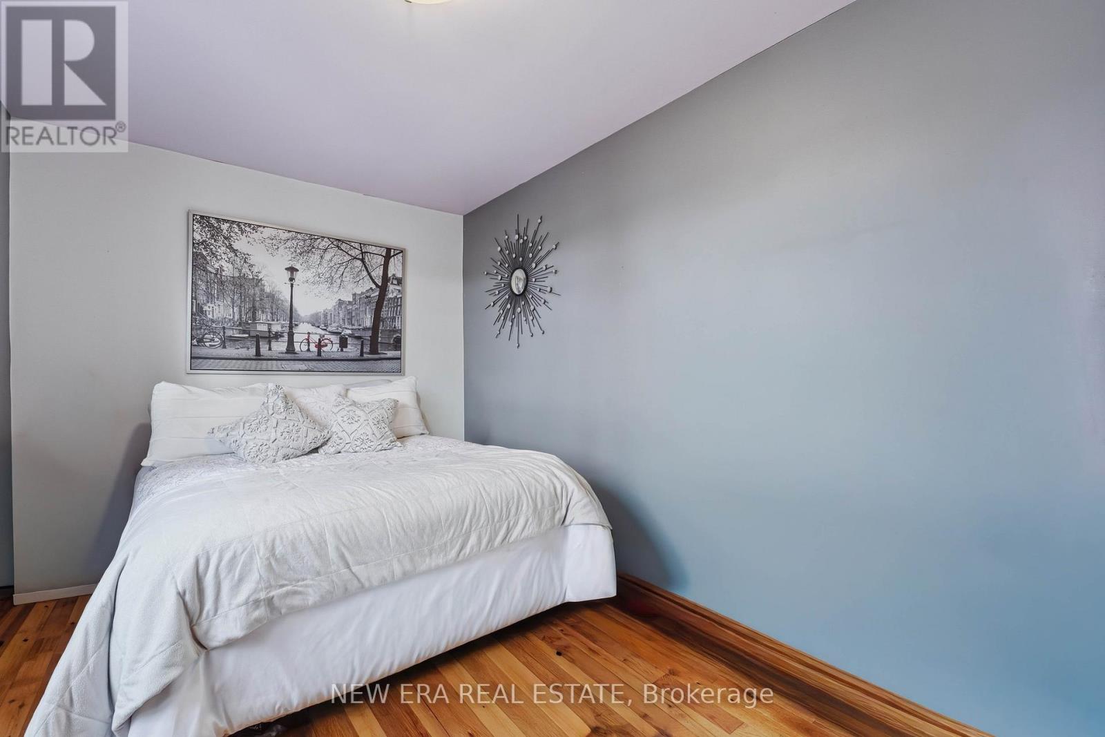 645 HATTON AVENUE - 24