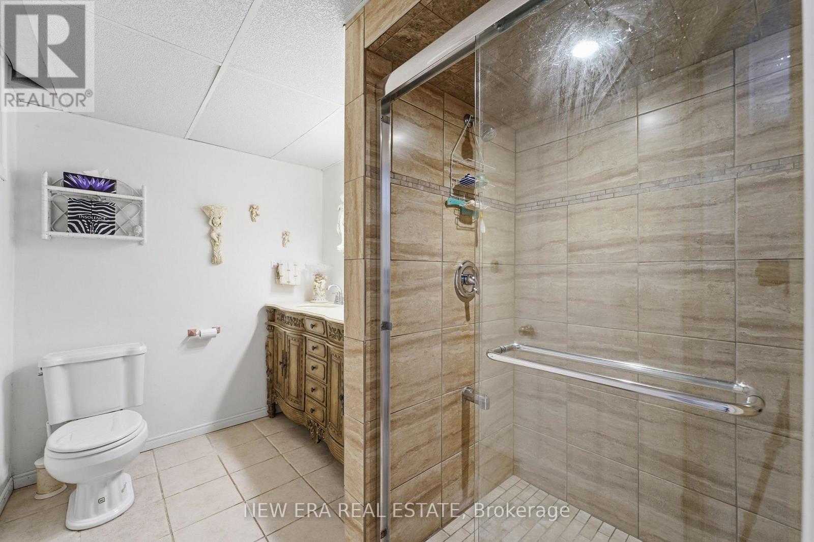 645 HATTON AVENUE - 35