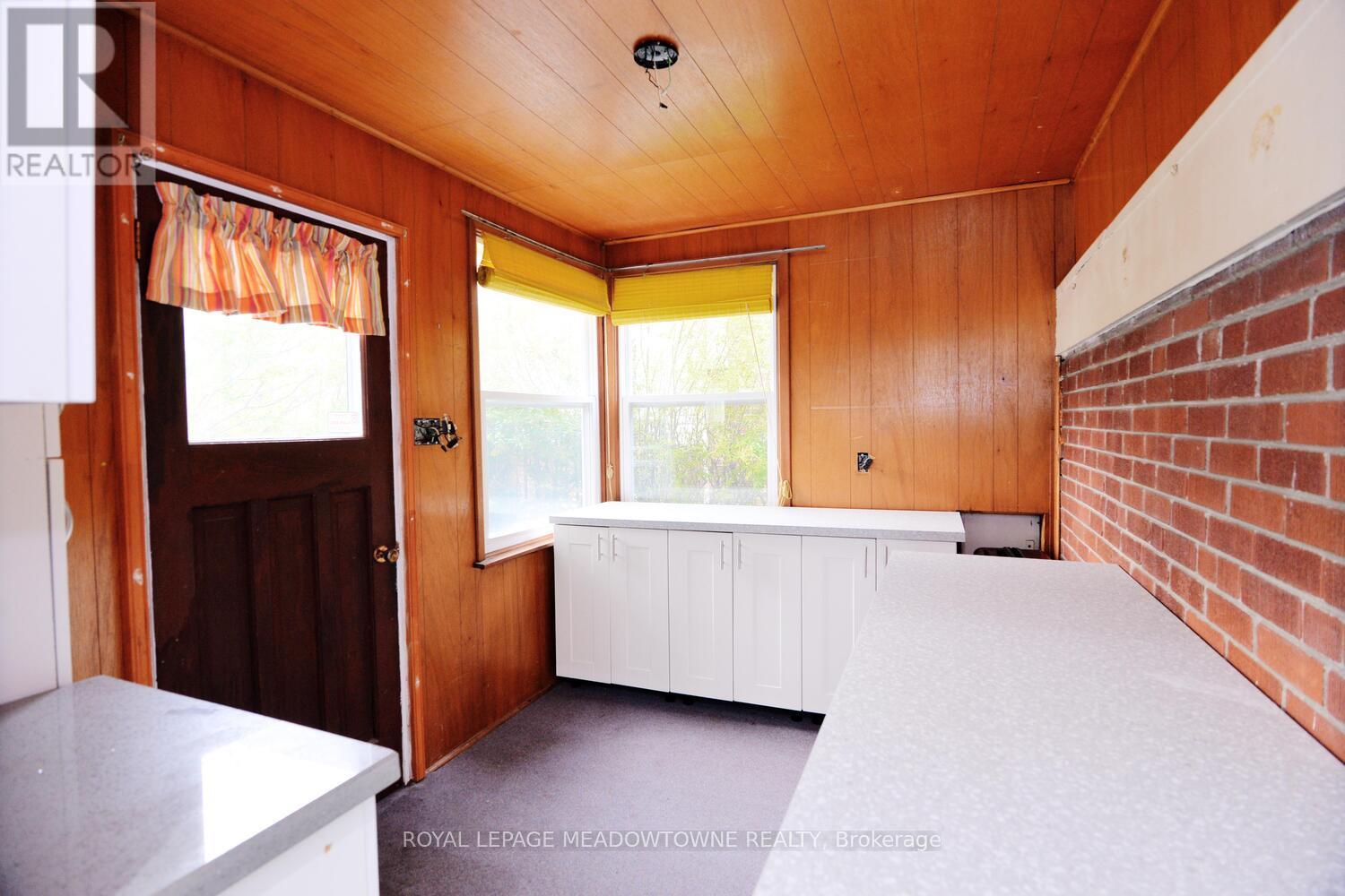 825 NORTH SERVICE ROAD - 42