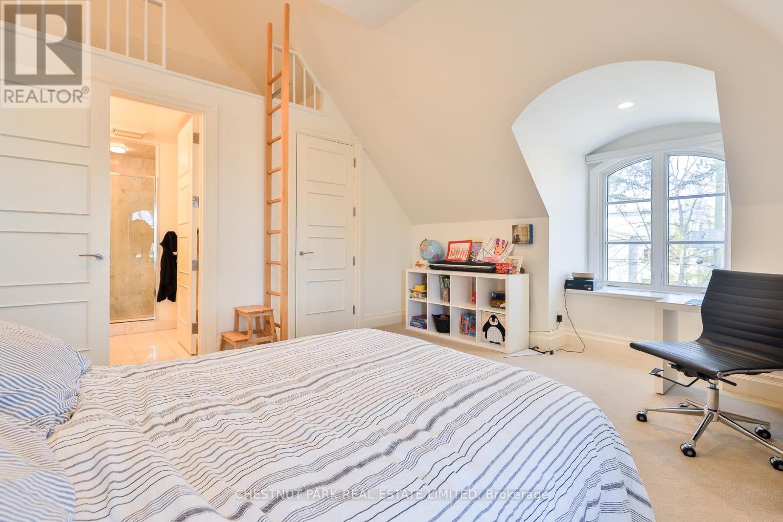 1 GLEN EDYTH PLACE - 21