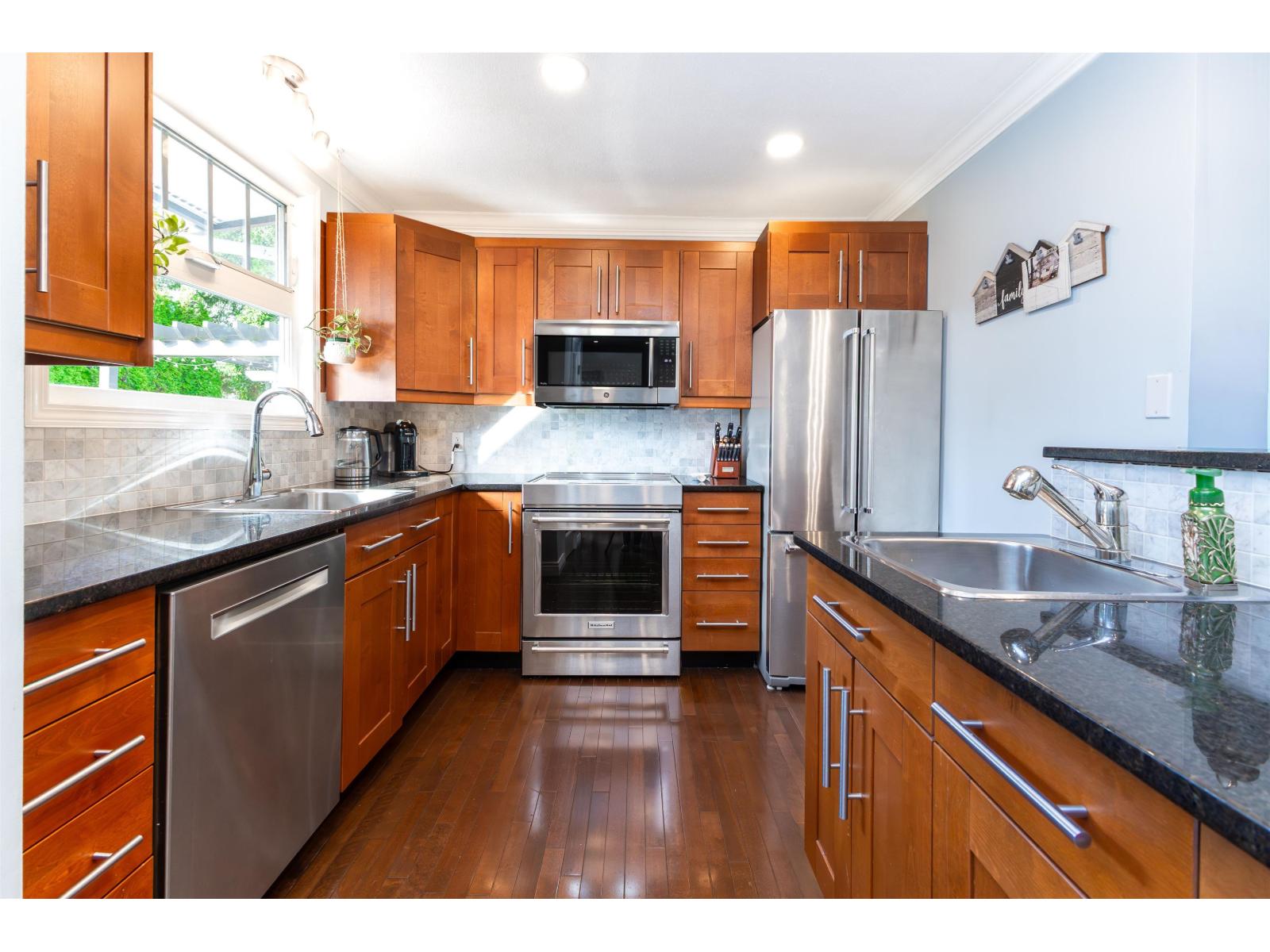 20290 GRADE CRESCENT