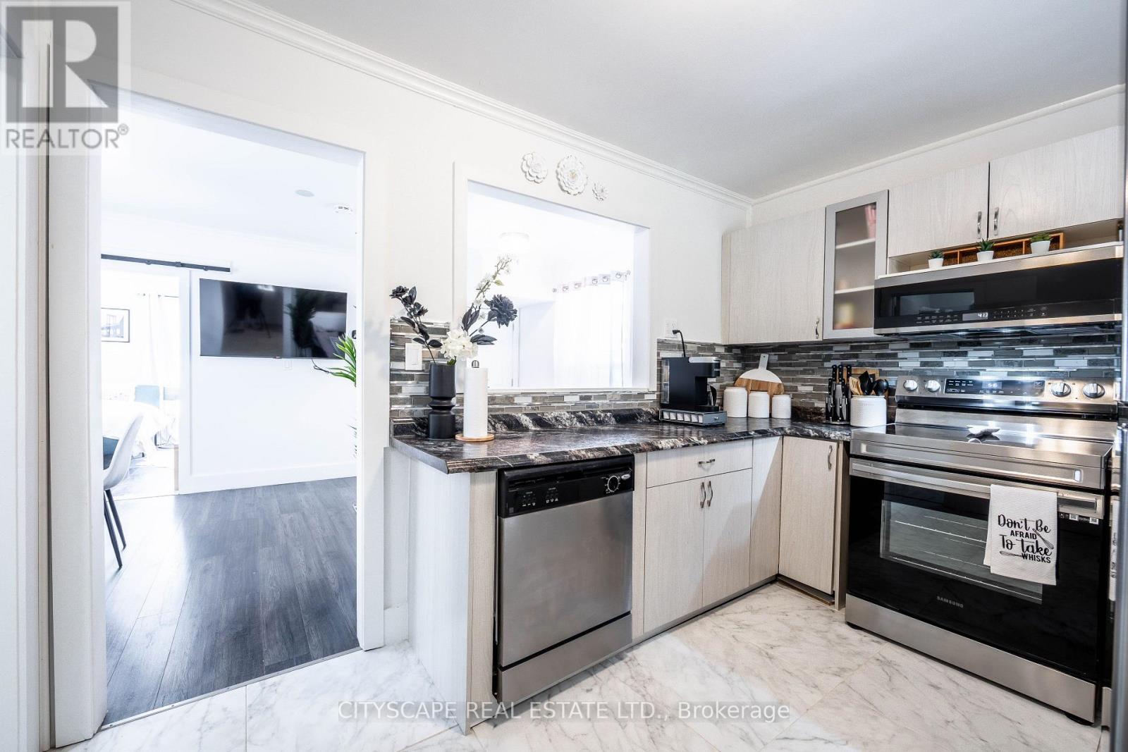 5073 KITCHENER STREET - 14