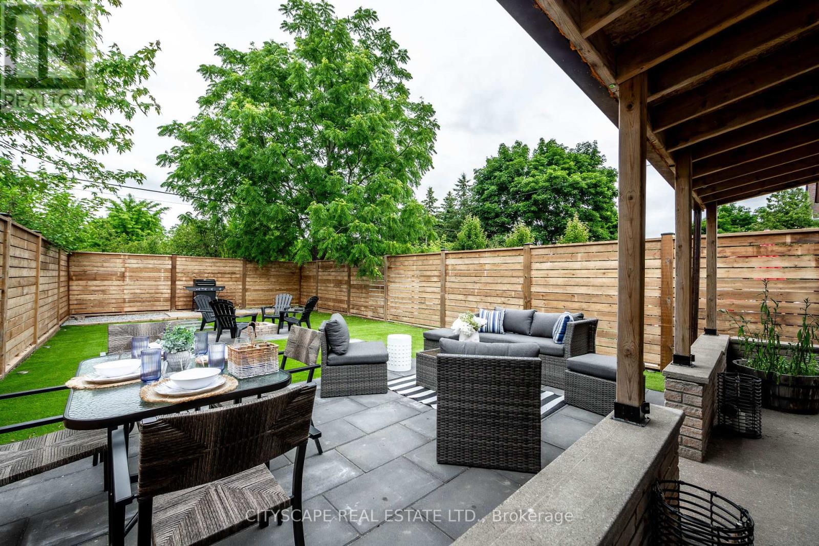 5073 KITCHENER STREET — photo 31