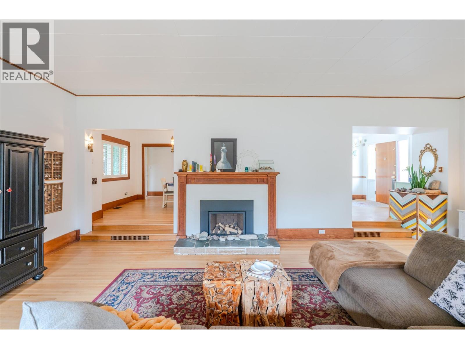 100 HUTH Avenue, Penticton