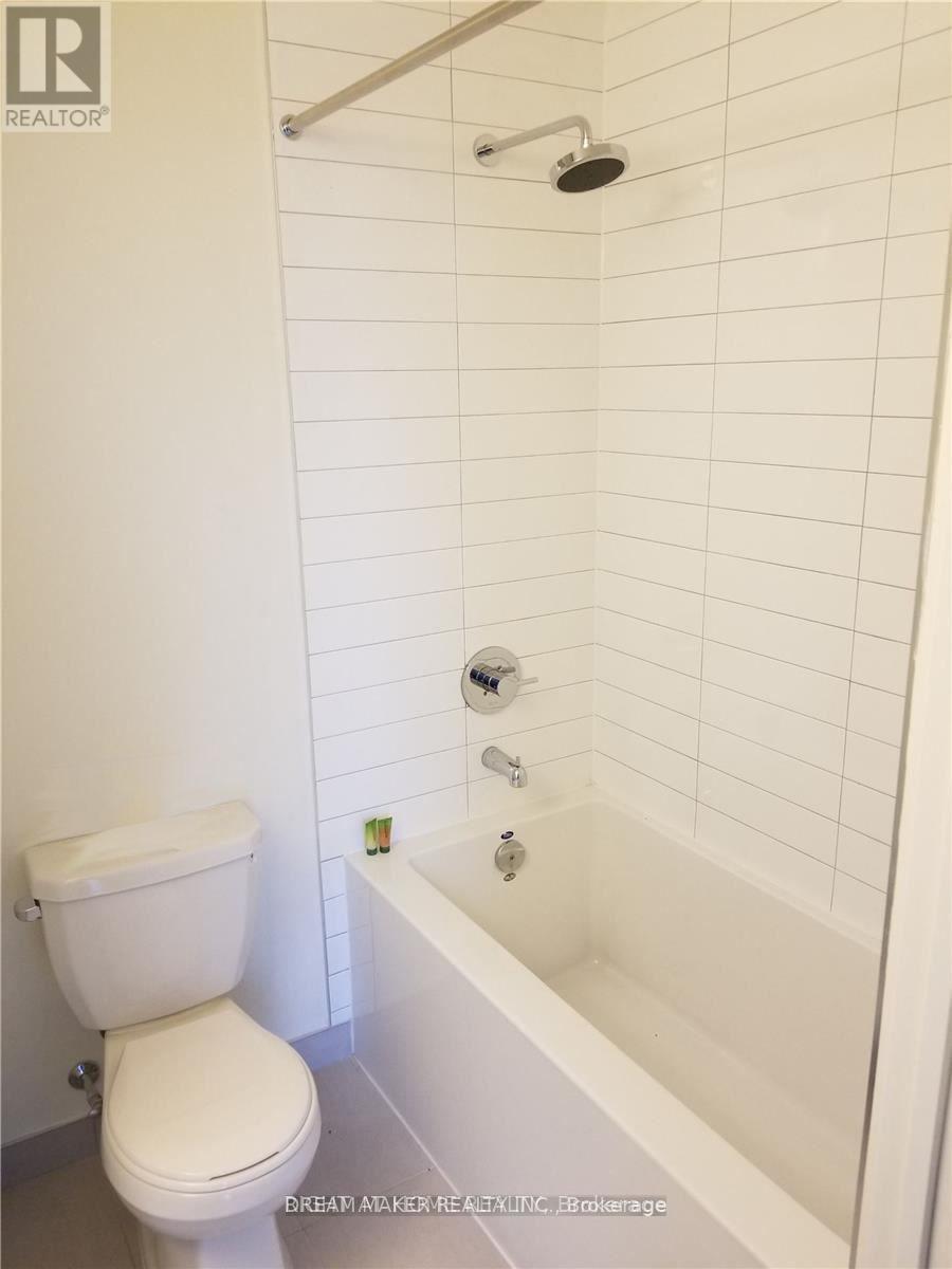 #820 460 ADELAIDE STREET E - 20