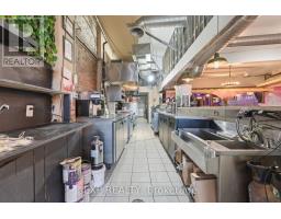 3030 Dundas Street W, Toronto, ON M6P1Z3 Photo 25