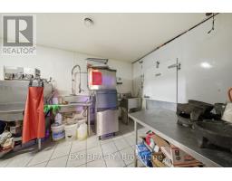 3030 Dundas Street W, Toronto, ON M6P1Z3 Photo 30