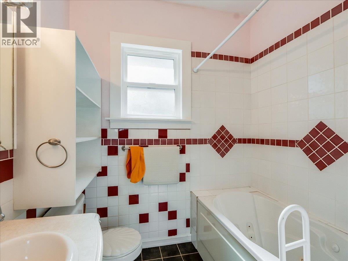 1472 Green Avenue Lane - 36