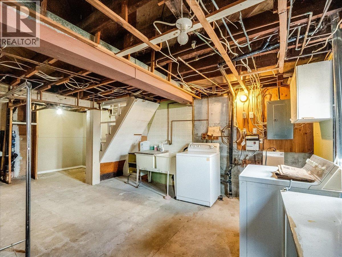 1472 Green Avenue Lane - 44