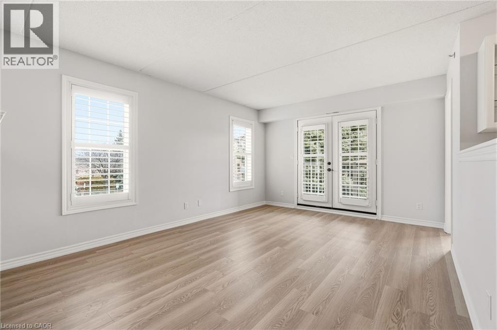 1820 WALKERS Line Unit# 213, Burlington, Ontario, L7M4V4 — Photo 10