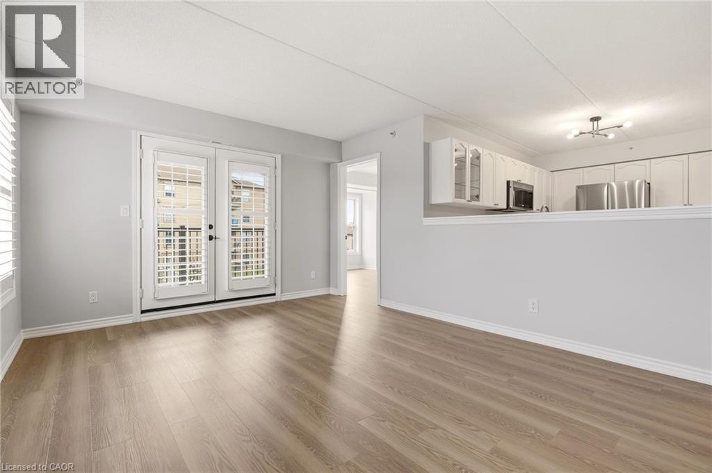 1820 WALKERS Line Unit# 213, Burlington, Ontario, L7M4V4 — Photo 14