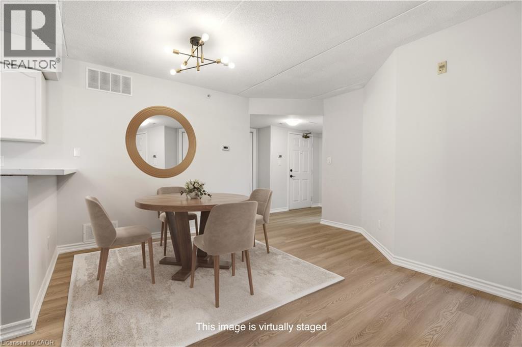 1820 WALKERS Line Unit# 213, Burlington, Ontario, L7M4V4 — Photo 6