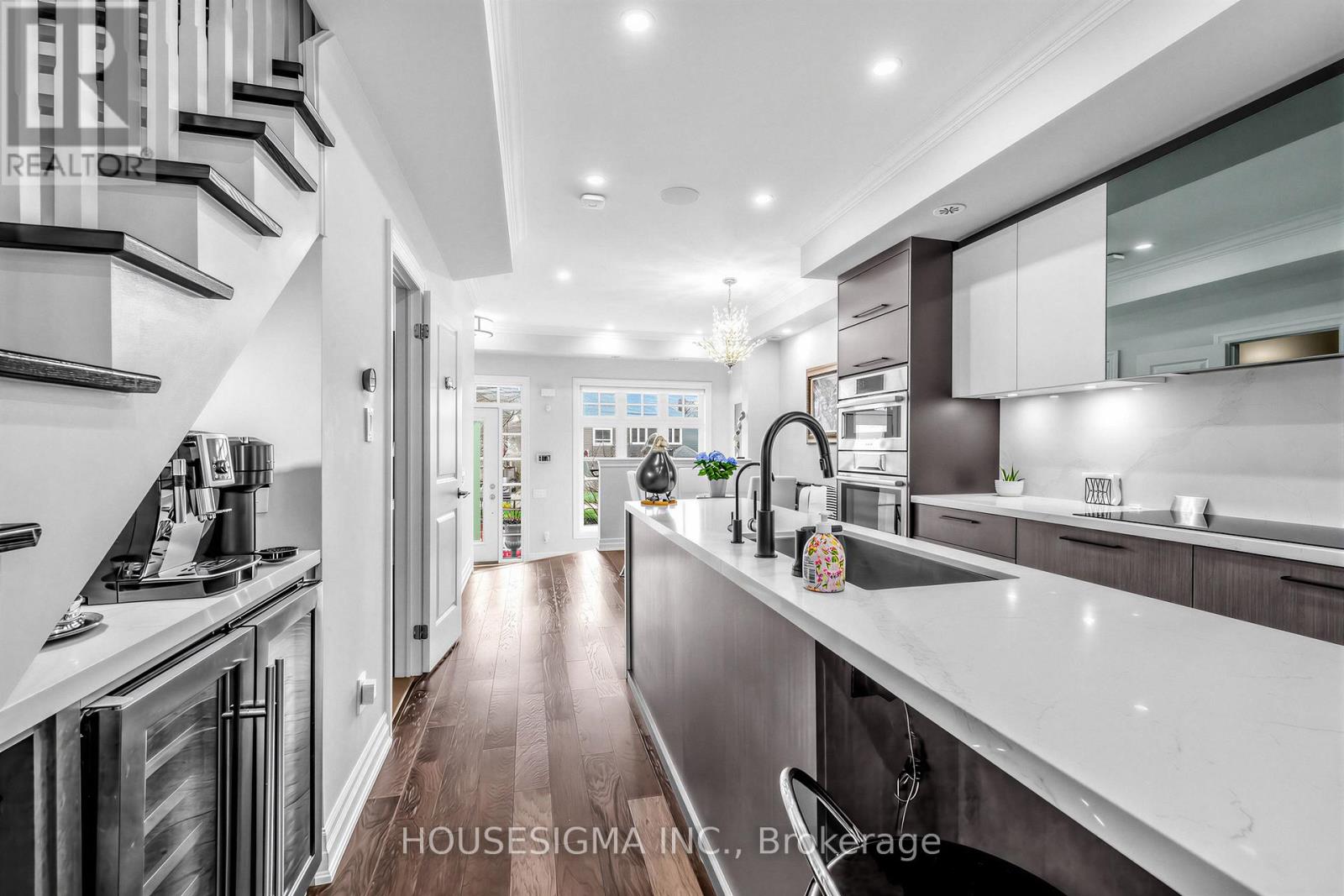 361 ROEHAMPTON AVENUE - 10