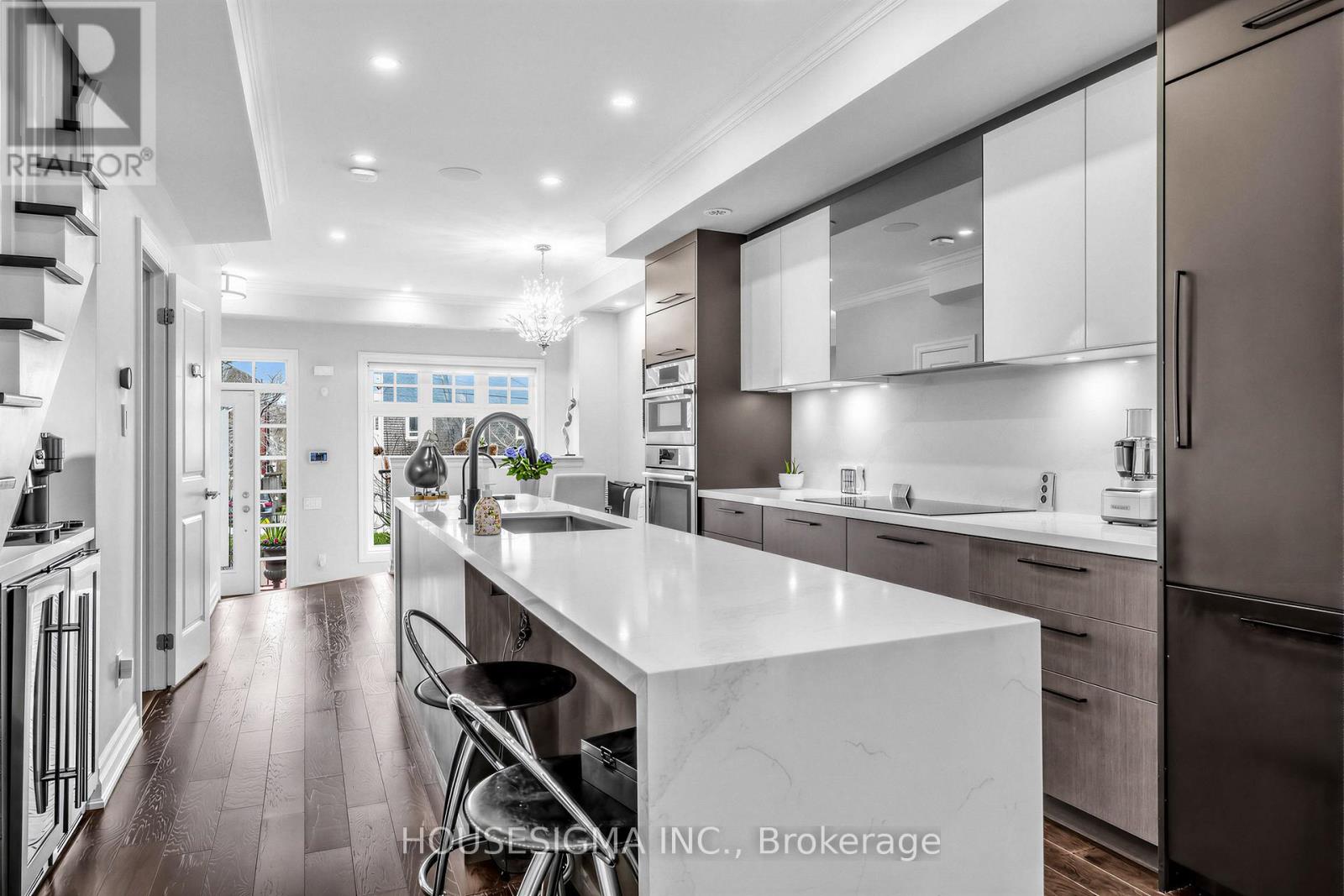 361 ROEHAMPTON AVENUE - 11