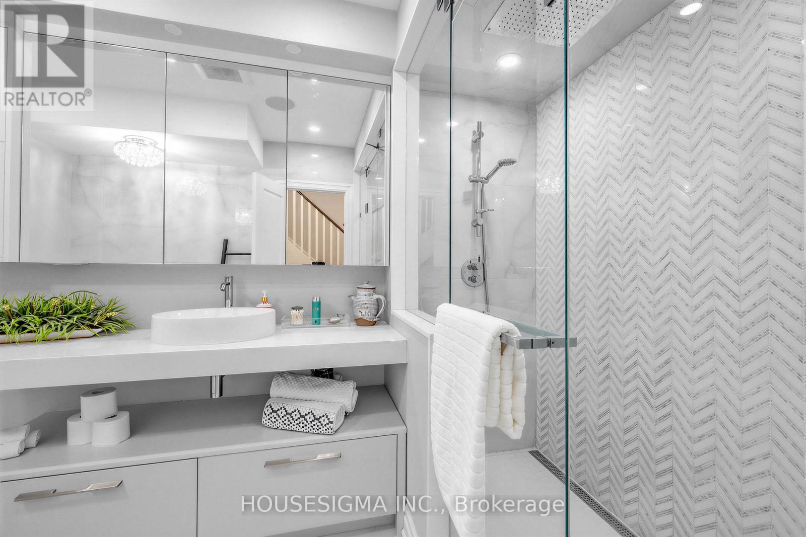 361 ROEHAMPTON AVENUE - 22