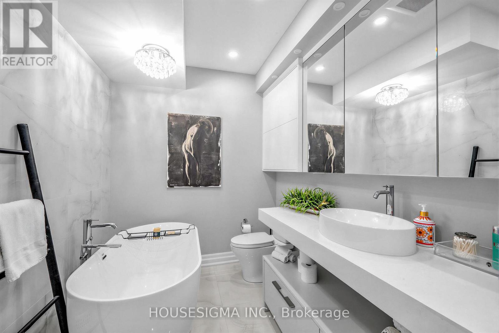 361 ROEHAMPTON AVENUE - 23