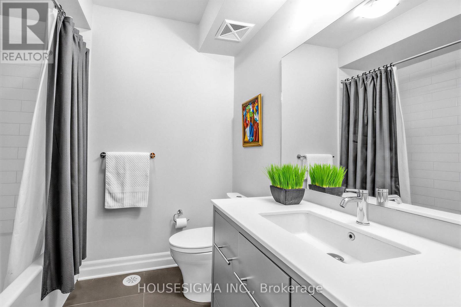 361 ROEHAMPTON AVENUE - 28