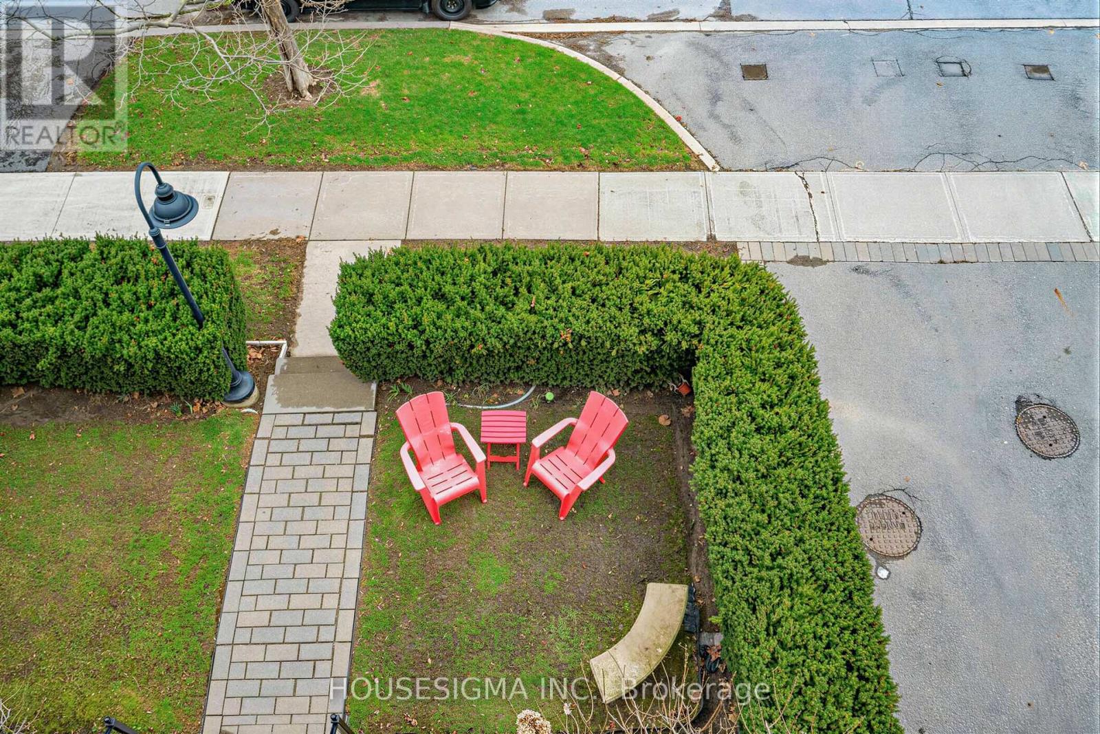 361 ROEHAMPTON AVENUE - 32