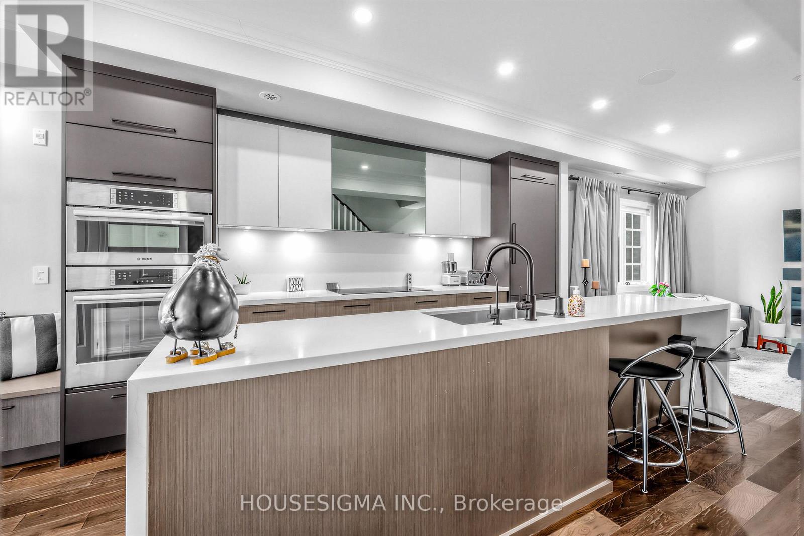 361 ROEHAMPTON AVENUE - 9