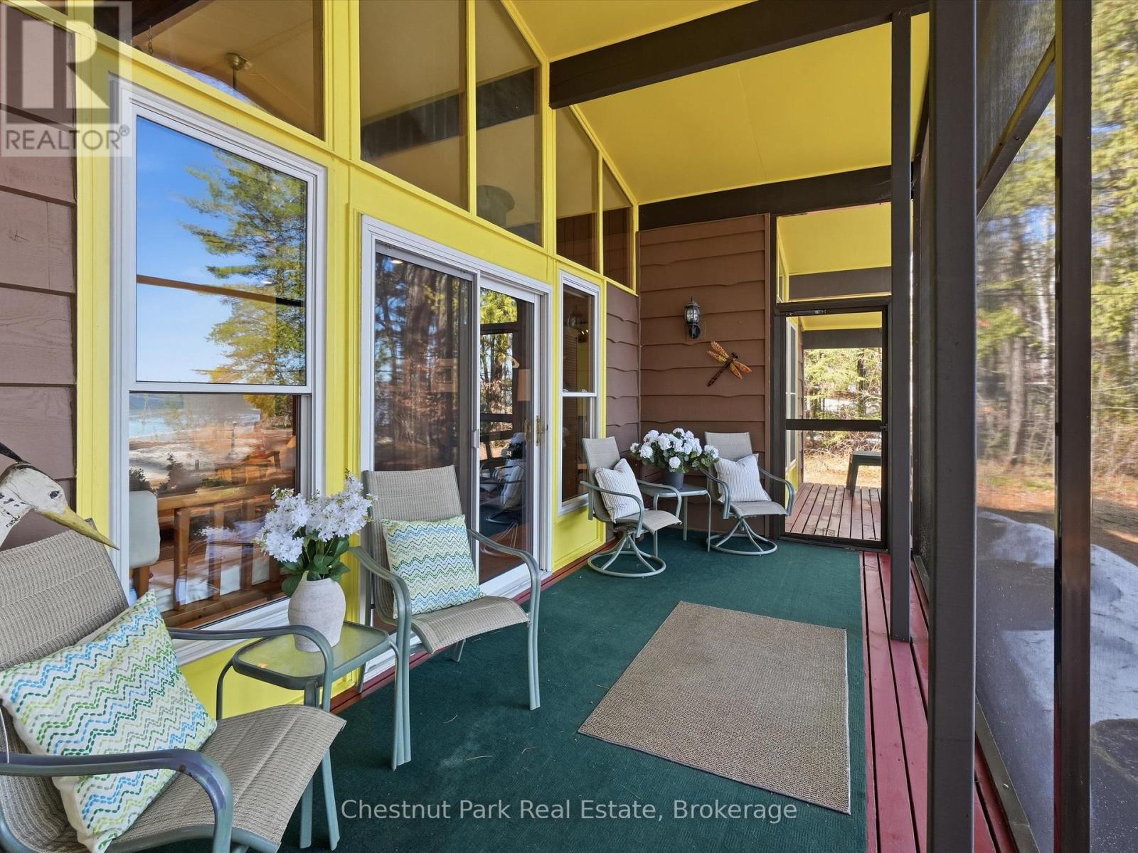 Screened in Porch