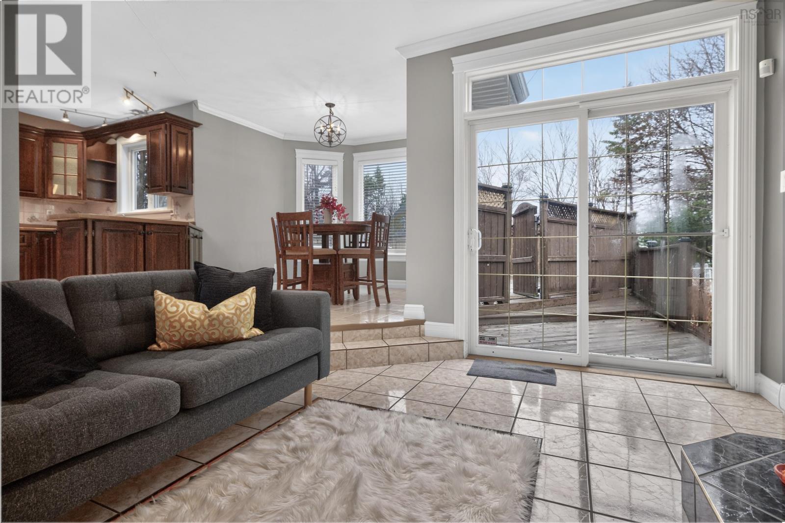 Property 16 of 51 of 144 Pinewood Crescent