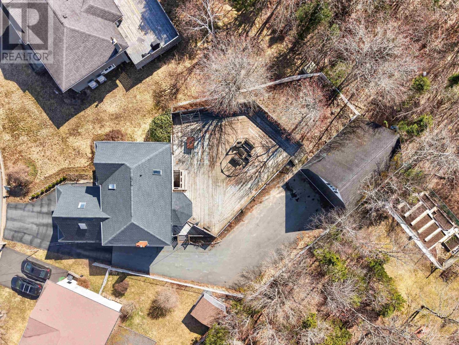 Property 30 of 51 of 144 Pinewood Crescent