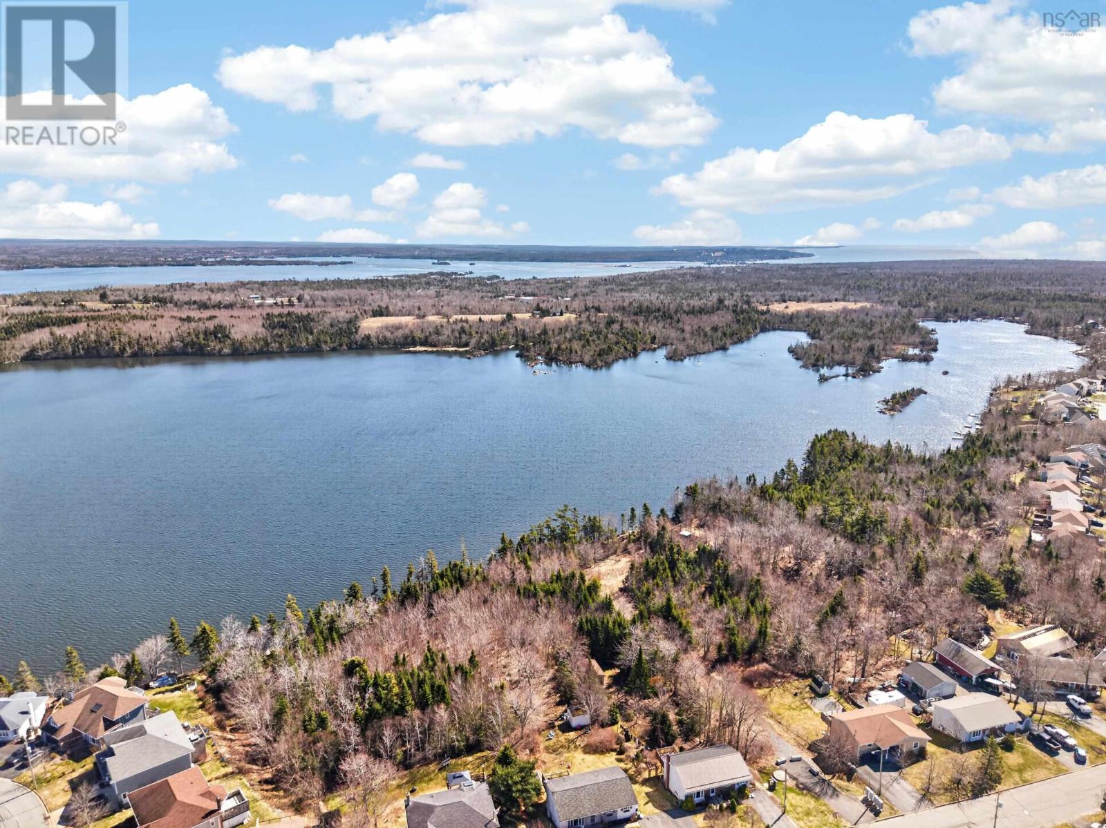 Property 44 of 51 of 144 Pinewood Crescent