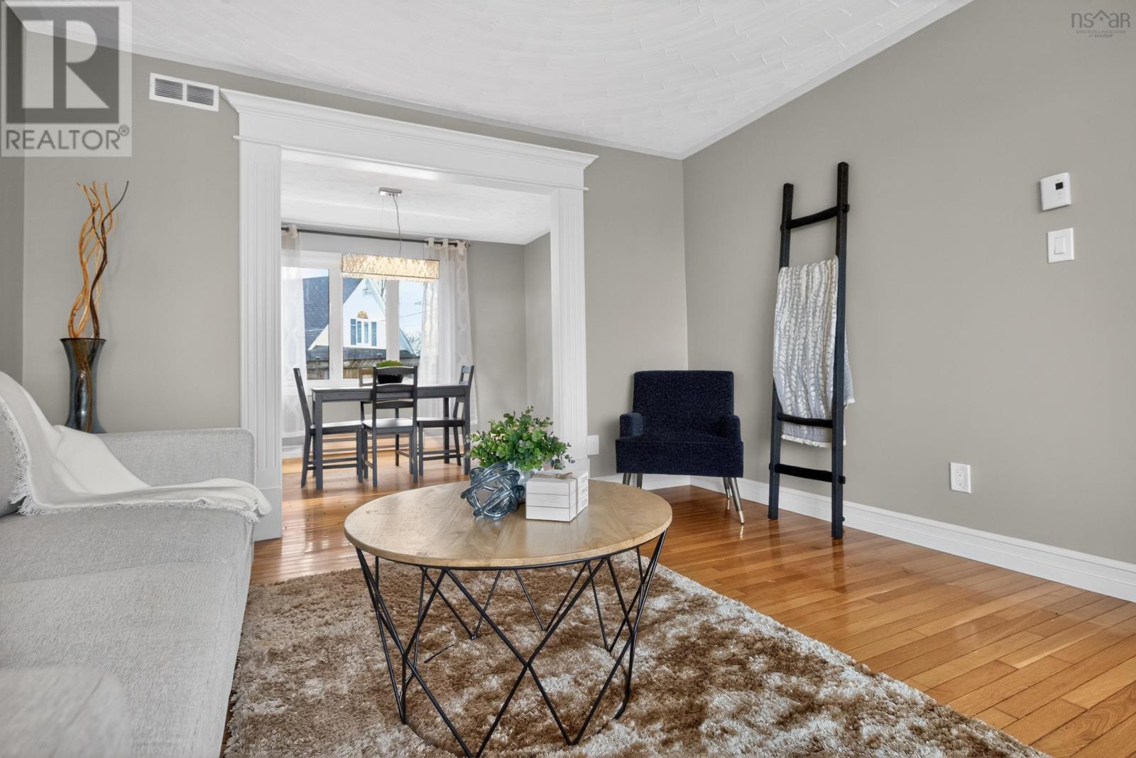 Property 7 of 51 of 144 Pinewood Crescent