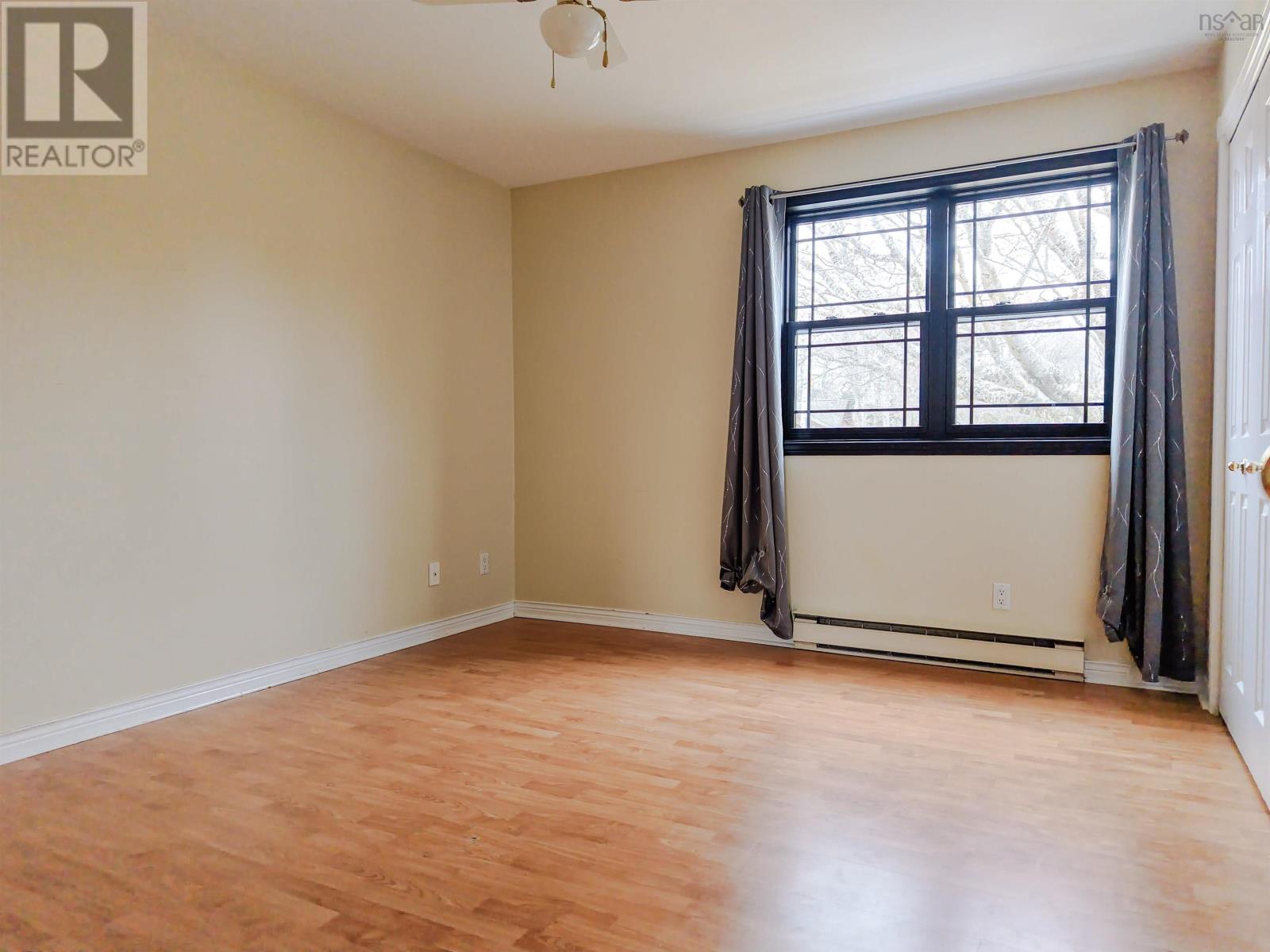 Property 17 of 37 of 57 Bardmoor Crescent